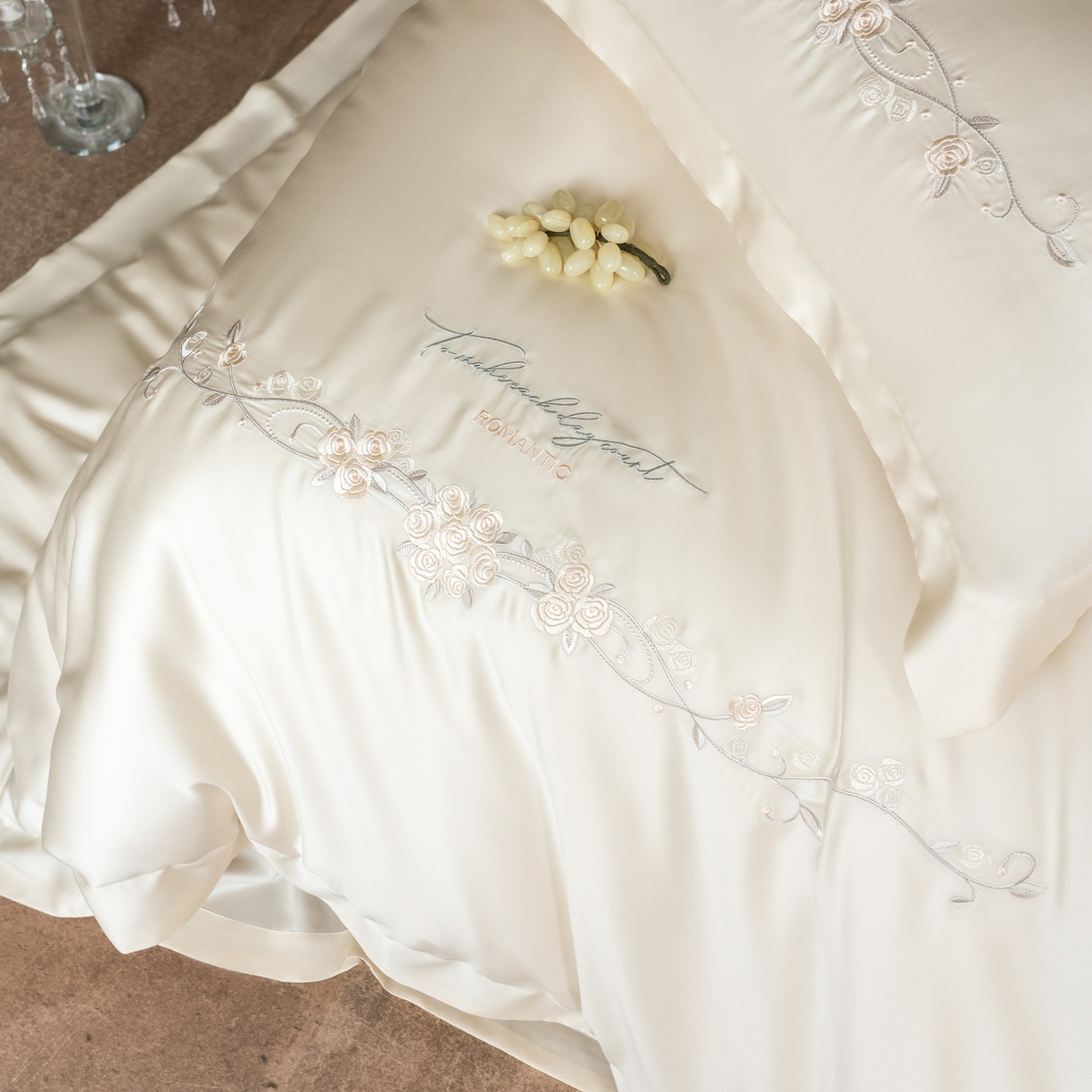 91家纺网 家纺一手货源 找家纺 时亿家居 2026春夏新款兰精天丝四件套-夏玫瑰系列 夏玫瑰-杏云黄