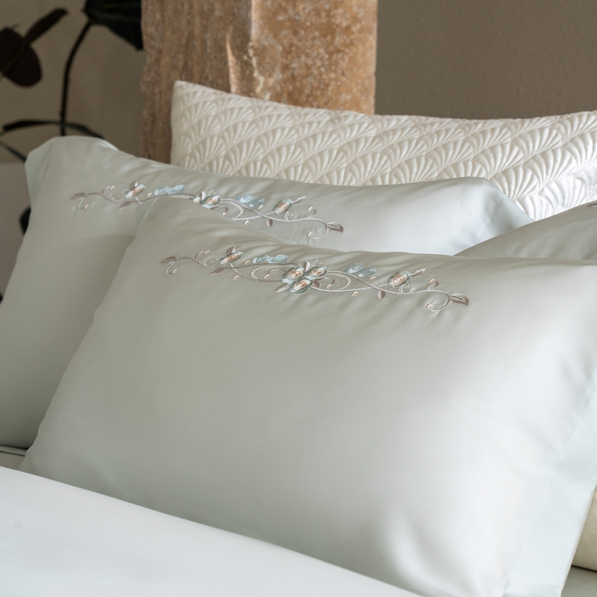 91家纺网 家纺一手货源 找家纺 时亿家居 2026春夏新款兰精天丝四件套-夏玫瑰系列 夏玫瑰-烟罗蓝