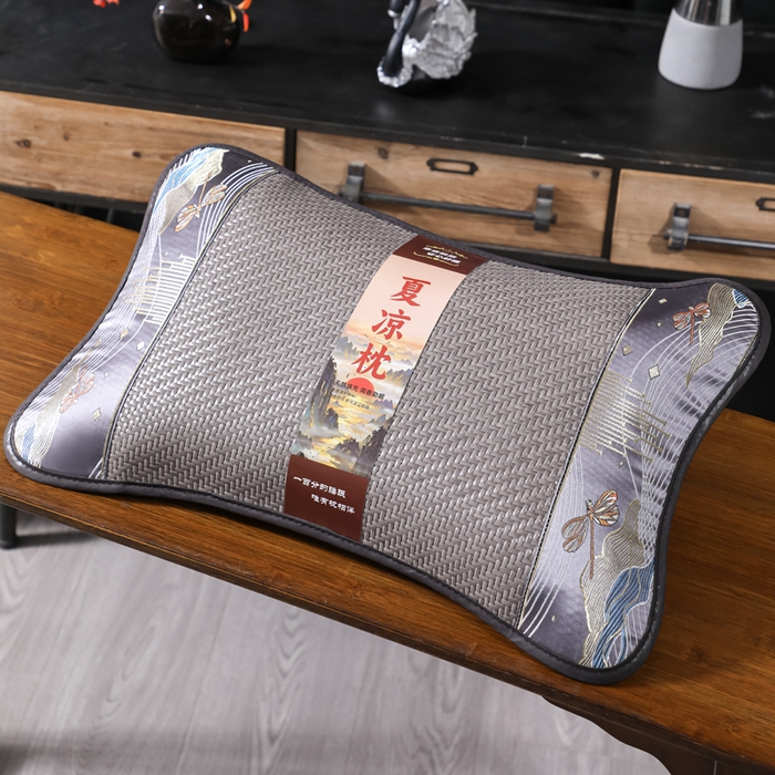 91家纺网 家纺一手货源 找家纺 （总）仁宇枕业 2026新款新品 蜻蜓戏水冰藤夏凉花草荞麦枕头枕芯