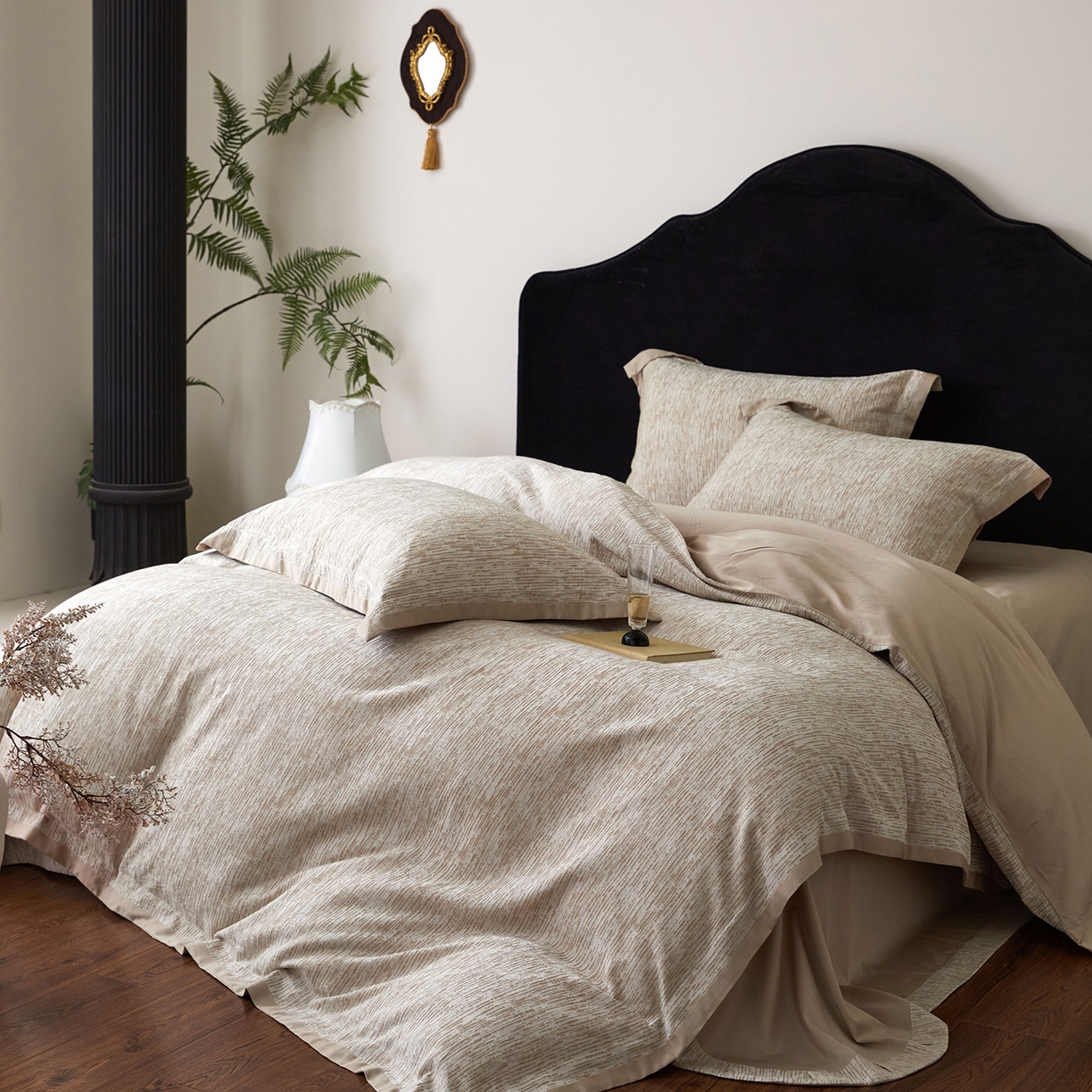 91家纺网 家纺一手货源 找家纺 JUICY 橘滋家纺 2026新款云柔奢韵全棉色织提花系列四件套 秩序诗-卡其