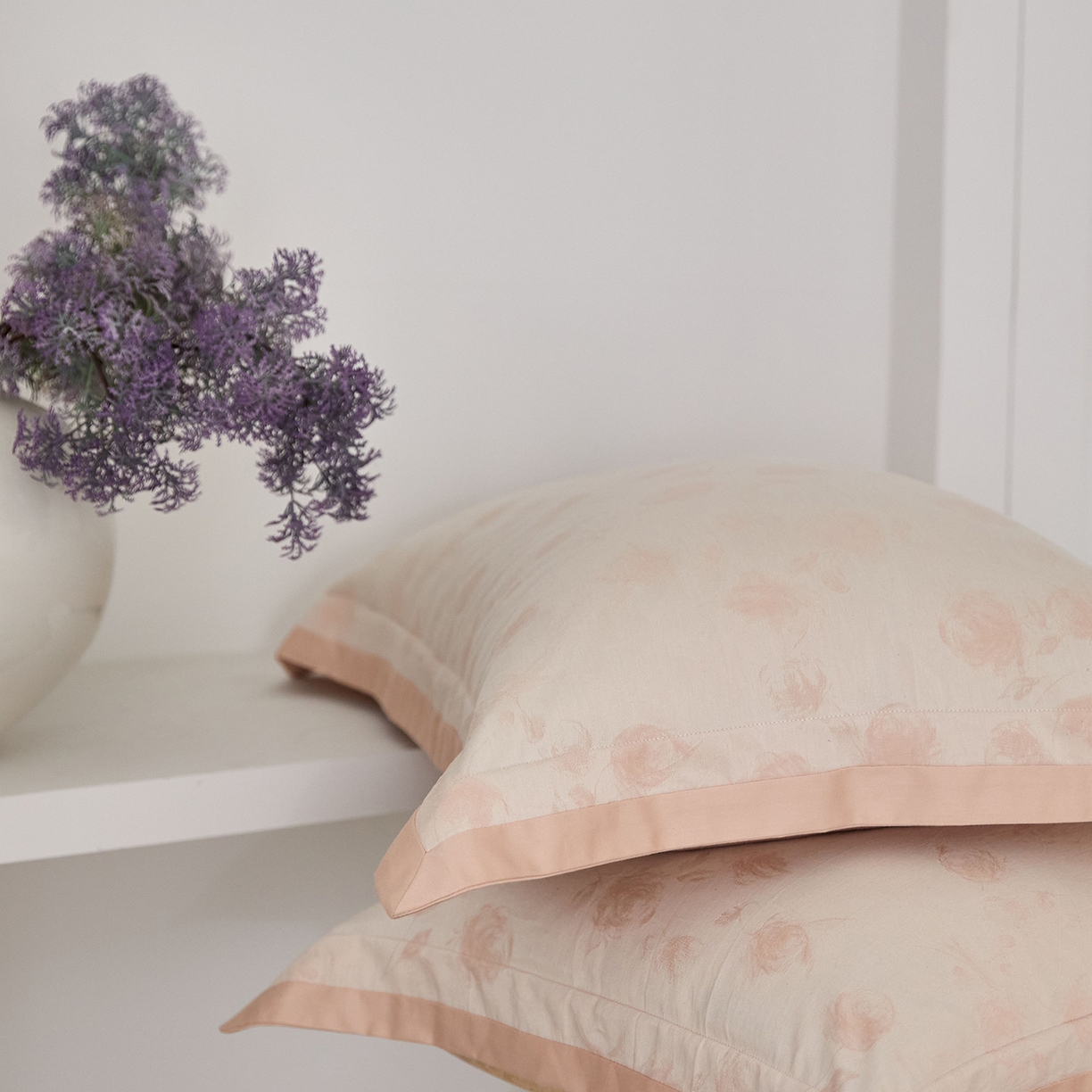 91家纺网 家纺一手货源 找家纺 JUICY 橘滋家纺 2026新款云柔奢韵全棉色织提花系列四件套 晨露玫影-春辰