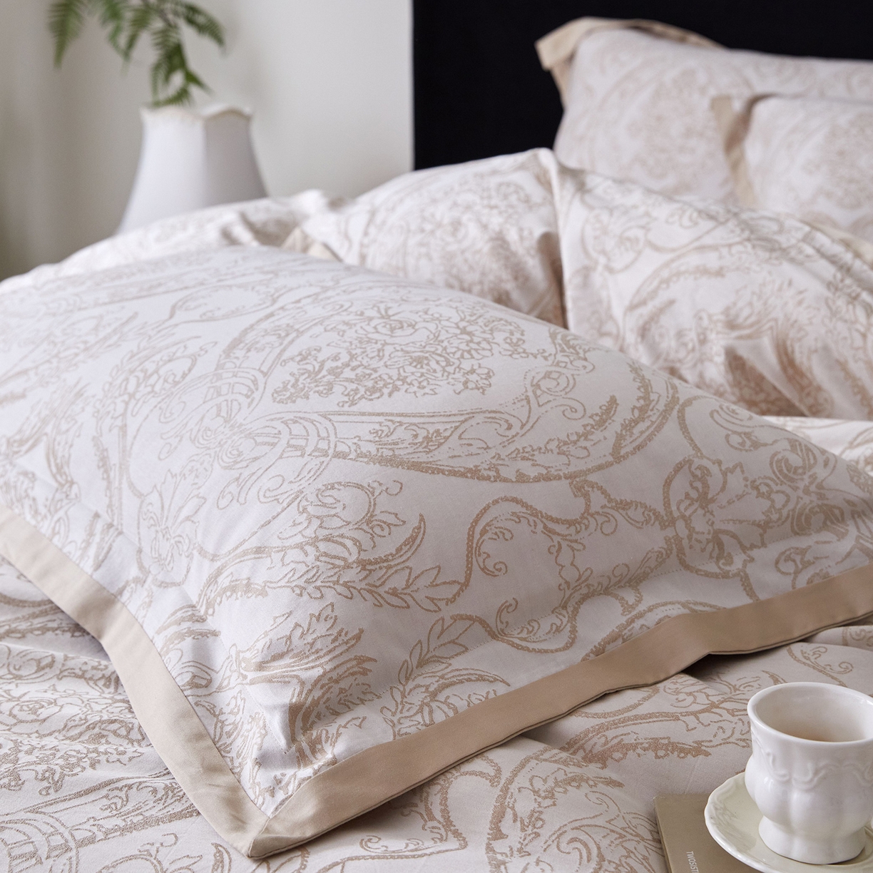 91家纺网 家纺一手货源 找家纺 JUICY 橘滋家纺 2026新款云柔奢韵全棉色织提花系列四件套 石光集-卡其