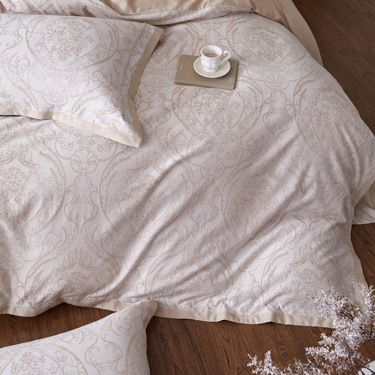 91家纺网 家纺一手货源 找家纺 JUICY 橘滋家纺 2026新款云柔奢韵全棉色织提花系列四件套 石光集-卡其