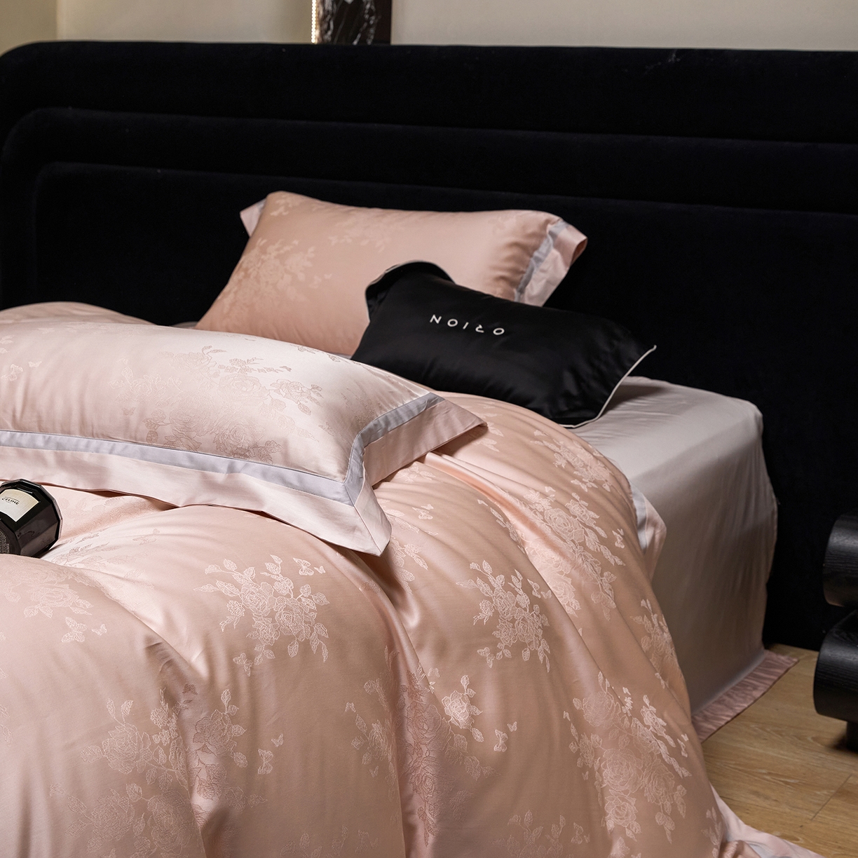 91家纺网 家纺一手货源 找家纺 JUICY 橘滋家纺 2026新款流光锦年暗纹提花天丝棉系列四件套 美第奇花园