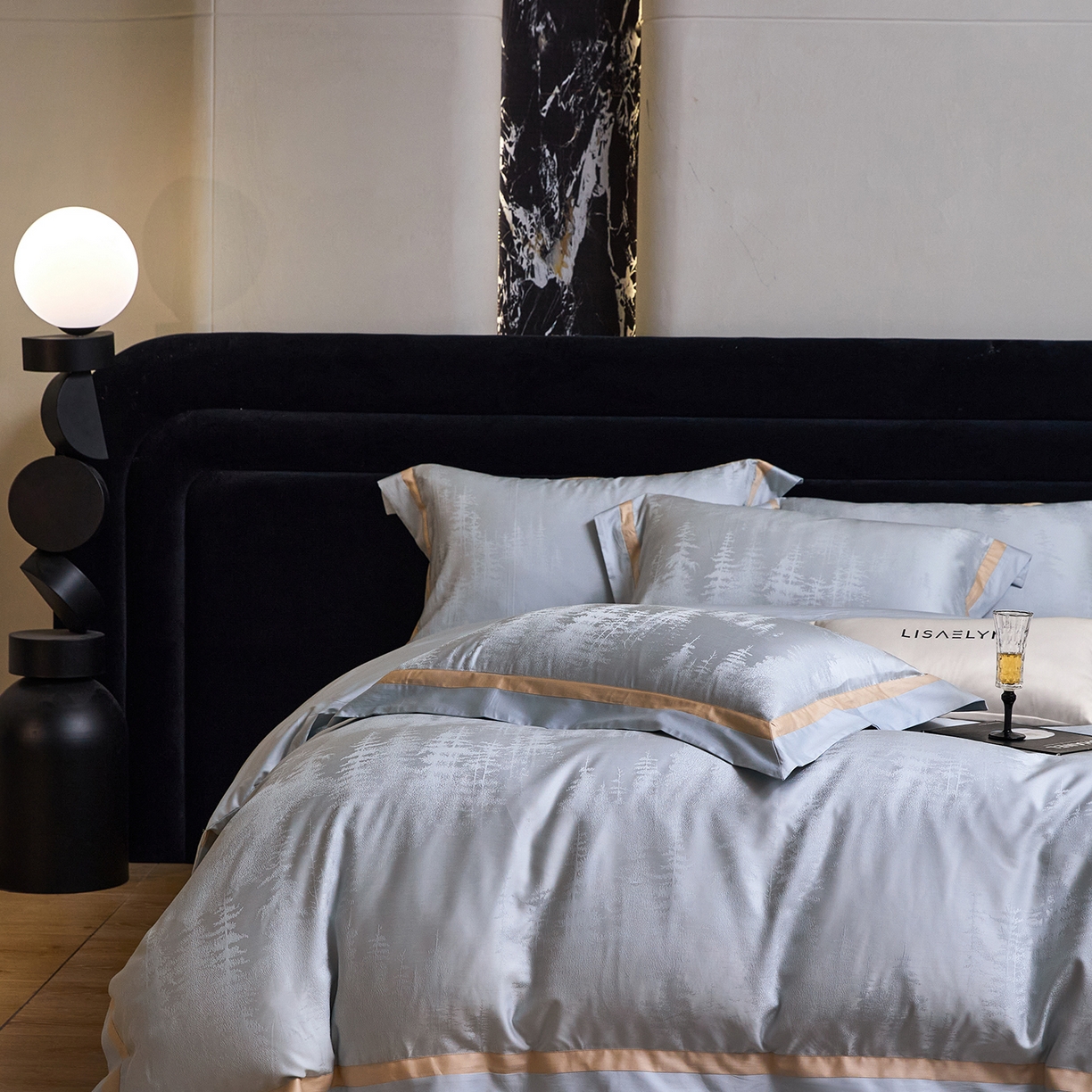 91家纺网 家纺一手货源 找家纺 JUICY 橘滋家纺 2026新款流光锦年暗纹提花天丝棉系列四件套 博尔塞纳秘境