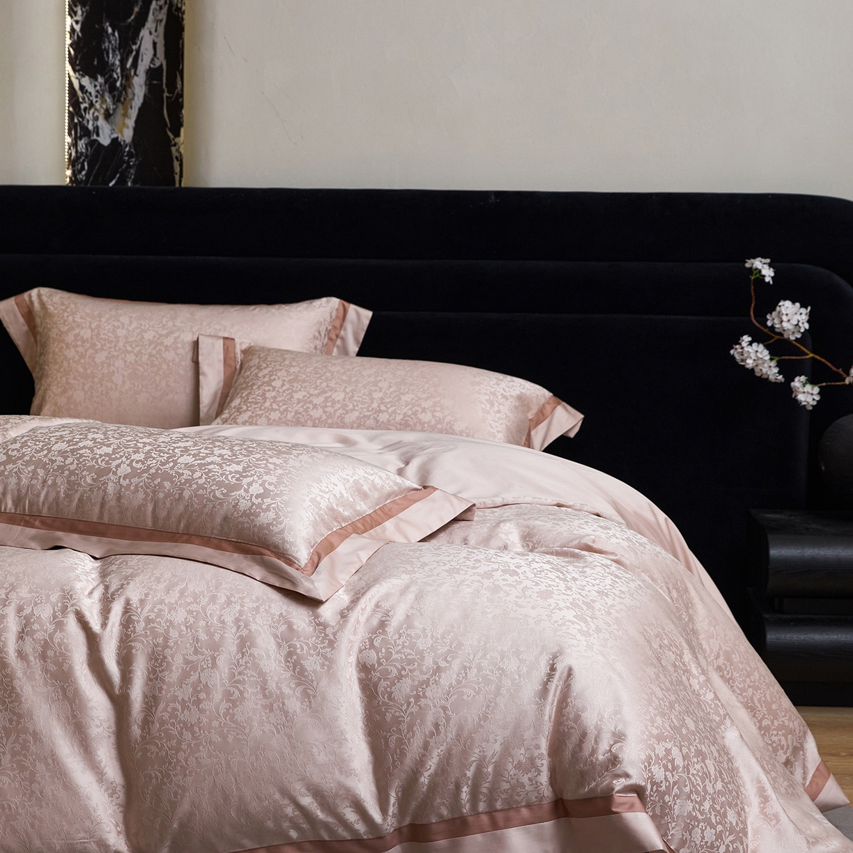 91家纺网 家纺一手货源 找家纺 JUICY 橘滋家纺 2026新款流光锦年暗纹提花天丝棉系列四件套 波波里花园