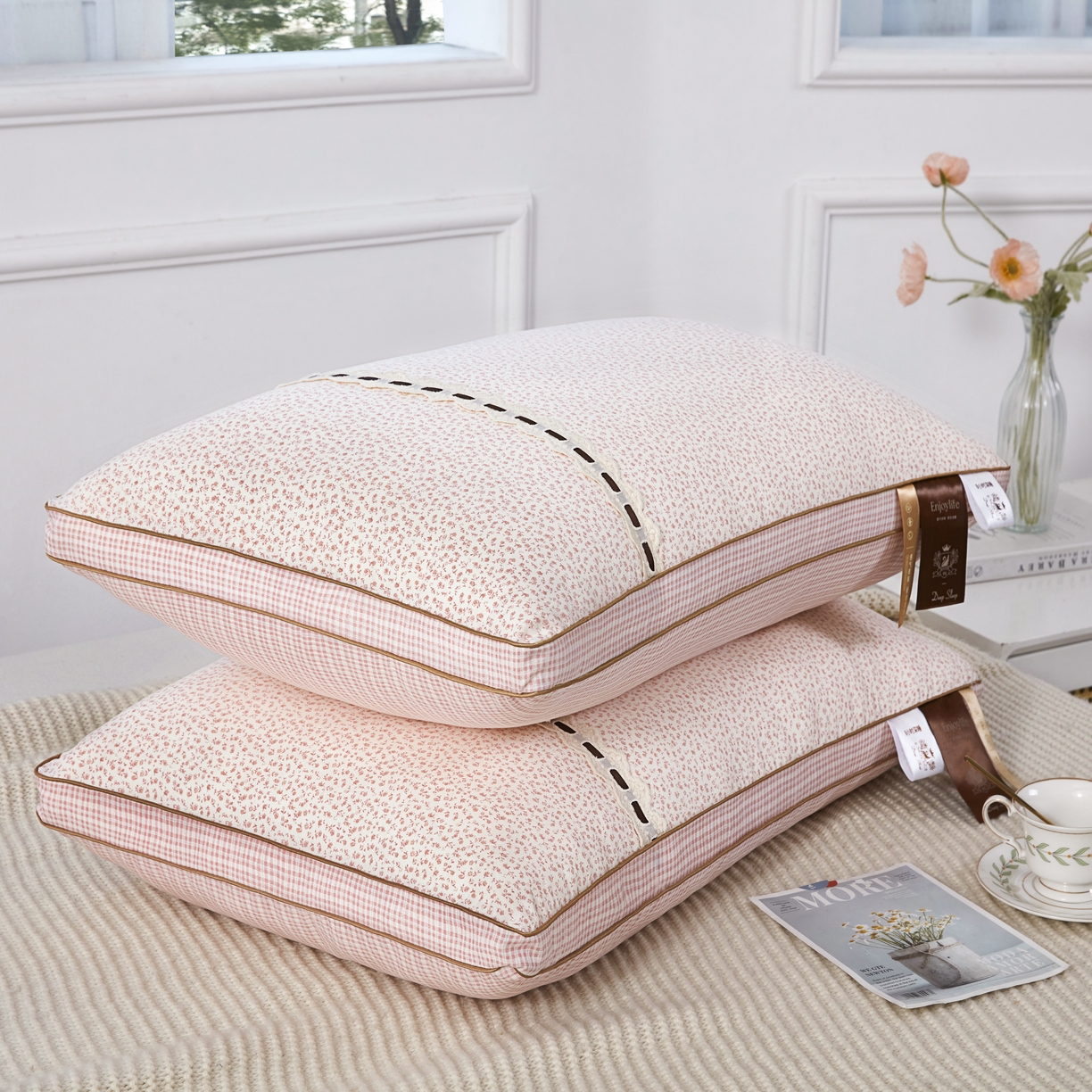 91家纺网 家纺一手货源 找家纺 （总）仁宇枕业 2026新款新品 田园风小碎花羽丝绒舒适高枕头枕芯