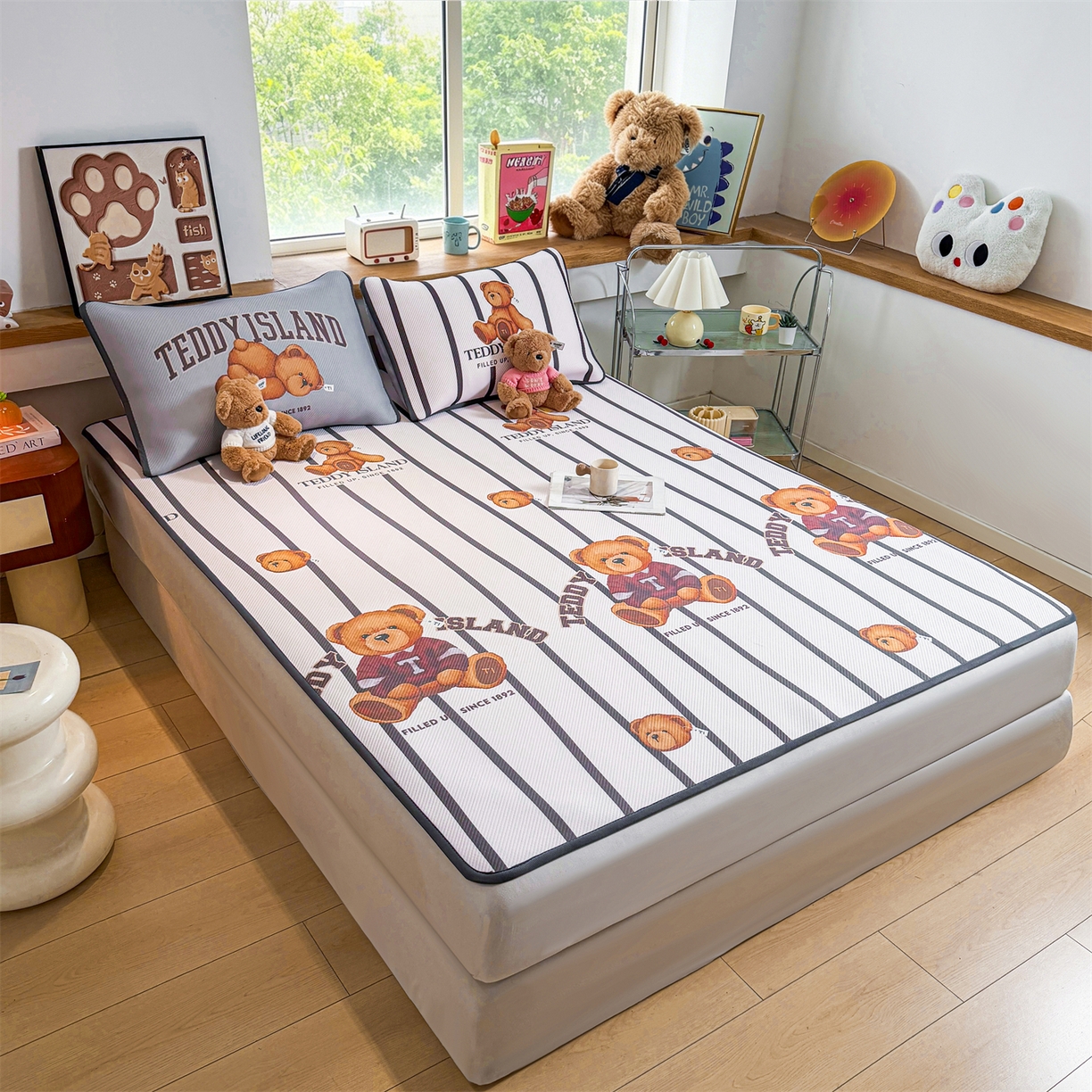 91家纺网 家纺一手货源 找家纺 慕木家纺 2026春夏新款泰迪冰丝席系列凉席席子空调软席平席和床笠 泰迪线条 床席款