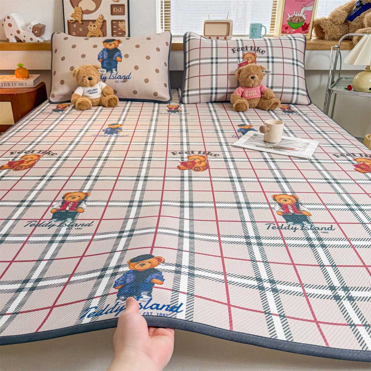 91家纺网 家纺一手货源 找家纺 慕木家纺 2026春夏新款泰迪冰丝席系列凉席席子空调软席平席和床笠 泰迪英伦 床席款