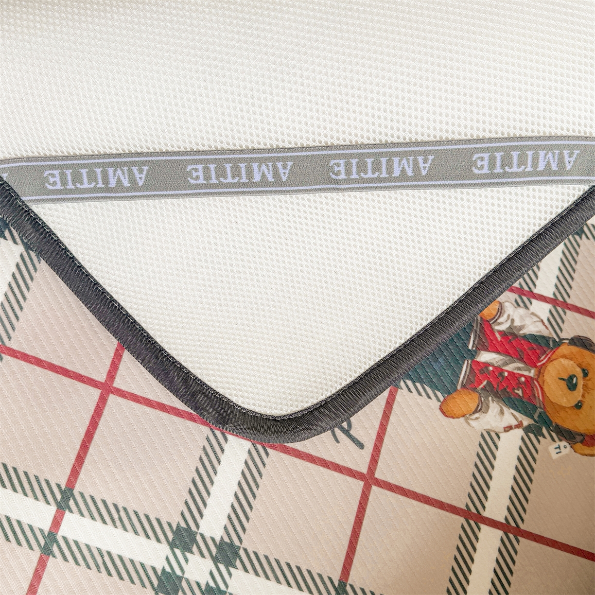 91家纺网 家纺一手货源 找家纺 慕木家纺 2026春夏新款泰迪冰丝席系列凉席席子空调软席平席和床笠 泰迪英伦 床席款