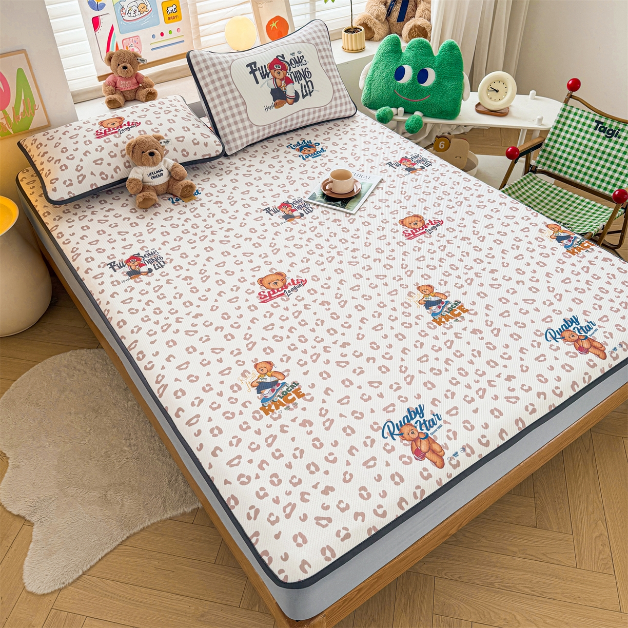 91家纺网 家纺一手货源 找家纺 慕木家纺 2026春夏新款泰迪冰丝席系列凉席席子空调软席平席和床笠 泰迪豹纹 床笠款