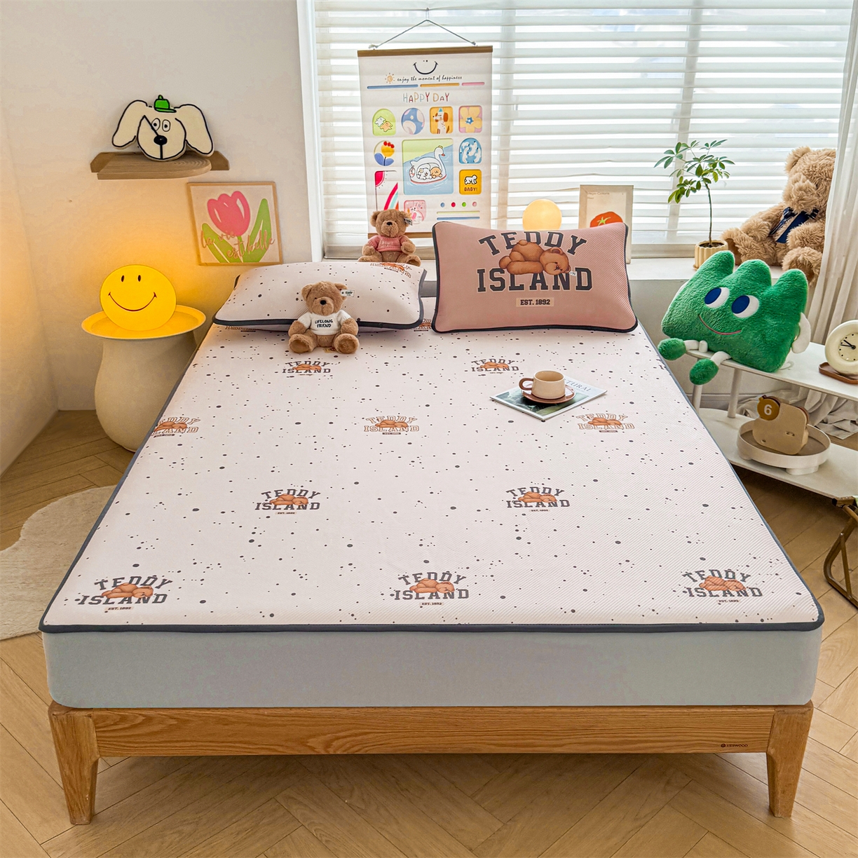 91家纺网 家纺一手货源 找家纺 慕木家纺 2026春夏新款泰迪冰丝席系列凉席席子空调软席平席和床笠 泰迪点点 床笠款