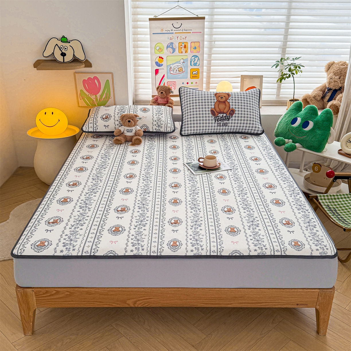 91家纺网 家纺一手货源 找家纺 慕木家纺 2026春夏新款泰迪冰丝席系列凉席席子空调软席平席和床笠 泰迪花镜 床笠款