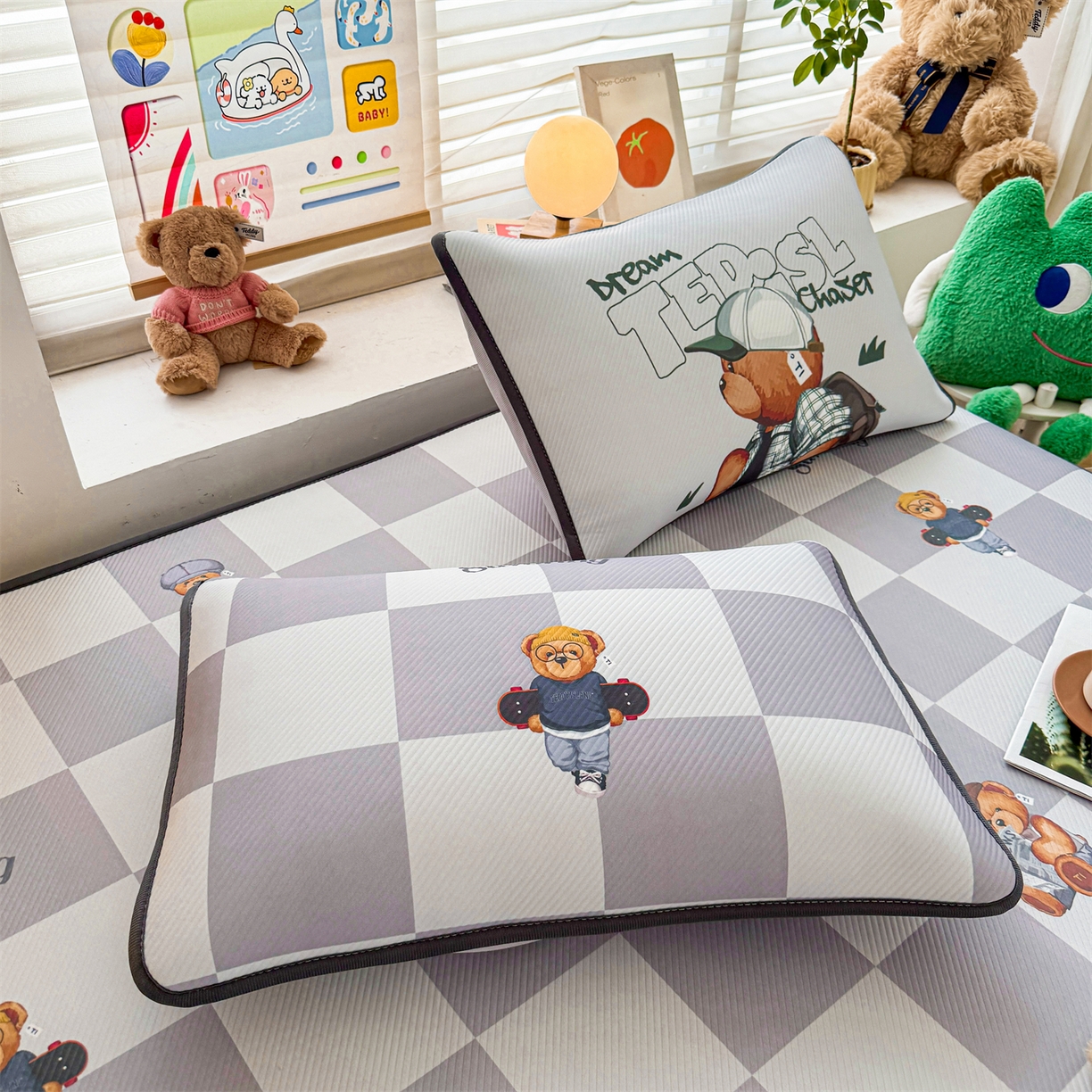 91家纺网 家纺一手货源 找家纺 慕木家纺 2026春夏新款泰迪冰丝席系列凉席席子空调软席平席和床笠 泰迪灰格 床笠款