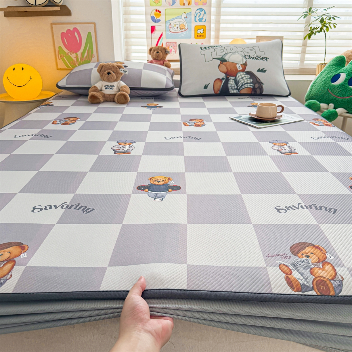 91家纺网 家纺一手货源 找家纺 慕木家纺 2026春夏新款泰迪冰丝席系列凉席席子空调软席平席和床笠 泰迪灰格 床笠款