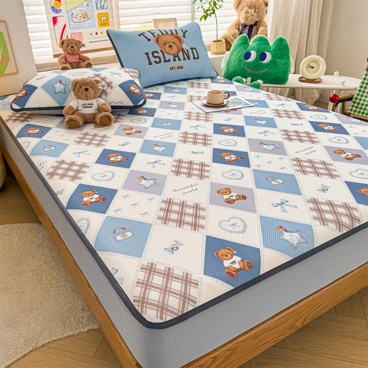 91家纺网 家纺一手货源 找家纺 慕木家纺 2026春夏新款泰迪冰丝席系列凉席席子空调软席平席和床笠 泰迪菱形 床笠款