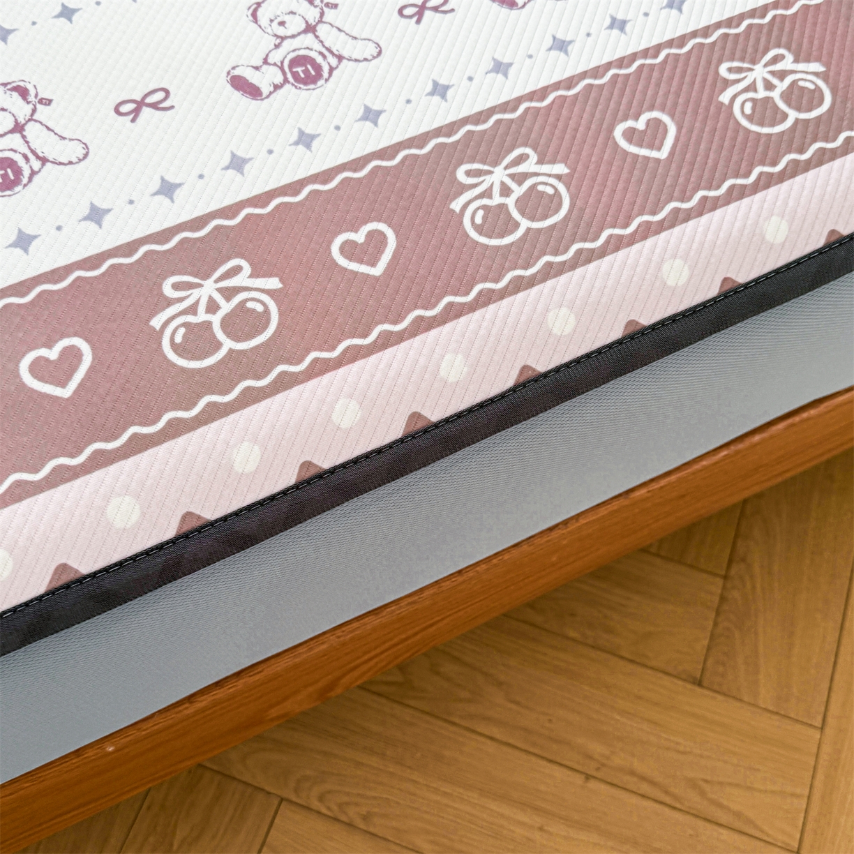 91家纺网 家纺一手货源 找家纺 慕木家纺 2026春夏新款泰迪冰丝席系列凉席席子空调软席平席和床笠 泰迪甜点 床笠款