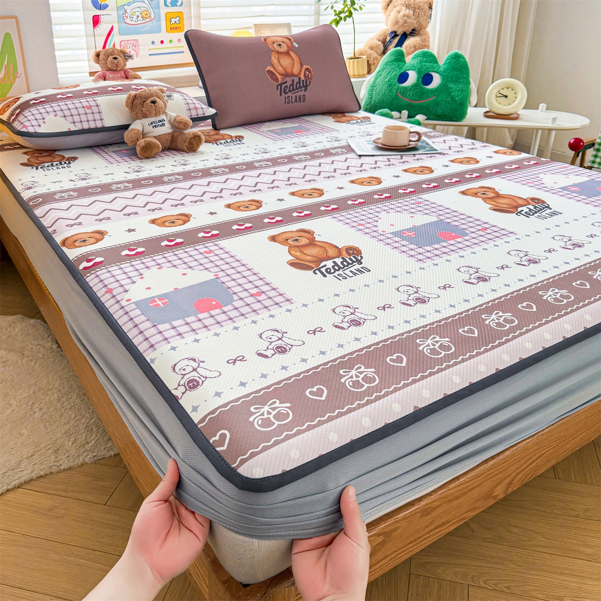 91家纺网 家纺一手货源 找家纺 慕木家纺 2026春夏新款泰迪冰丝席系列凉席席子空调软席平席和床笠 泰迪甜点 床笠款