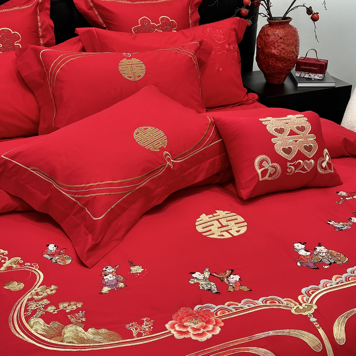 91家纺网 家纺一手货源 找家纺 JUICY 橘滋家纺 2026新款全棉大红刺绣婚庆实惠款四件套多件套 百子喜事