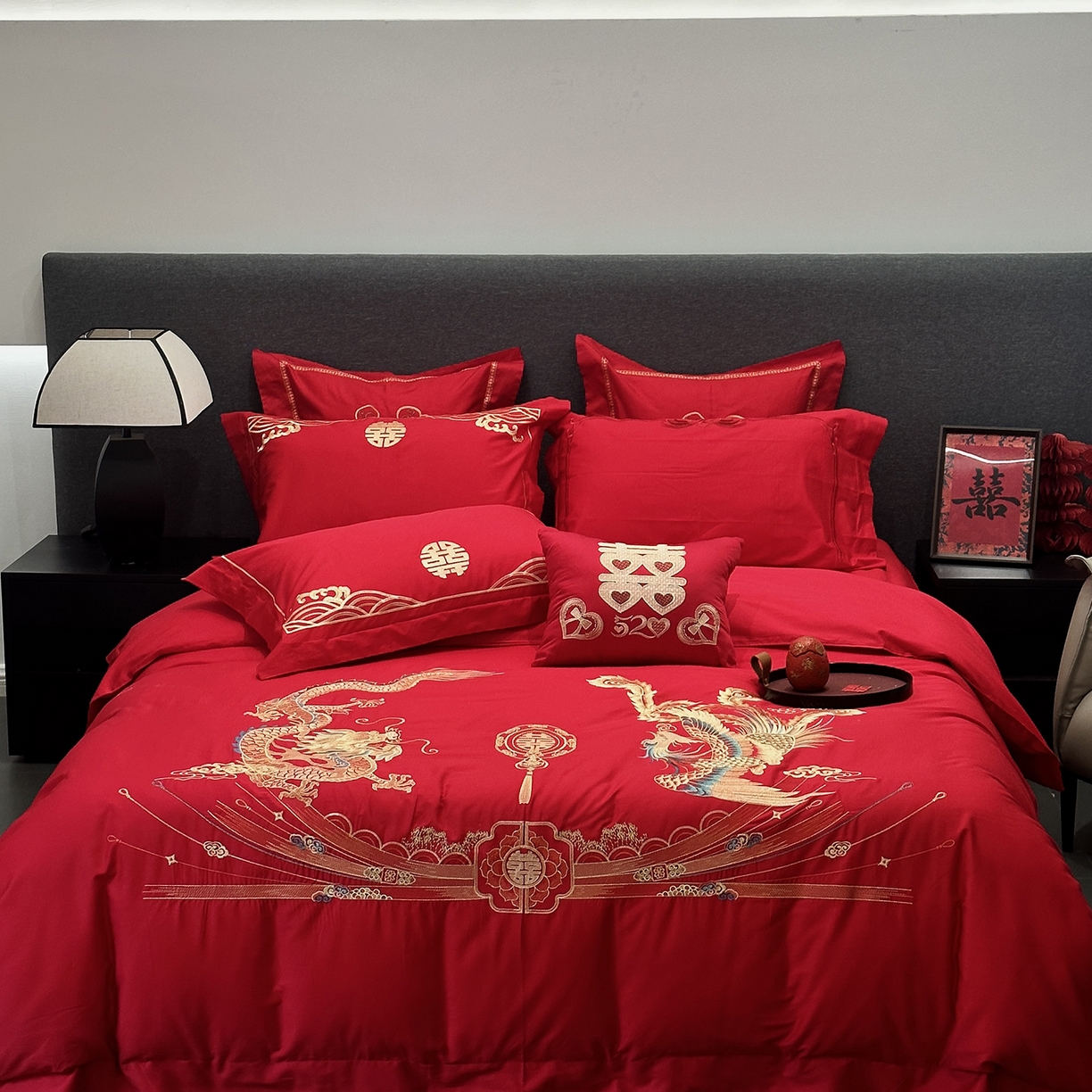91家纺网 家纺一手货源 找家纺 JUICY 橘滋家纺 2026新款全棉大红刺绣婚庆实惠款四件套多件套 龙凤喜乐