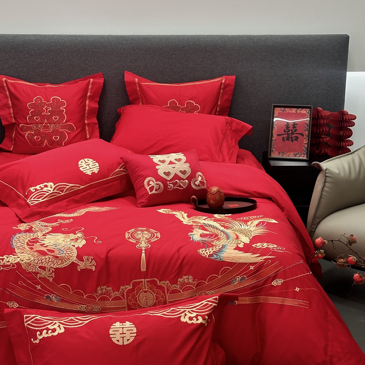 91家纺网 家纺一手货源 找家纺 JUICY 橘滋家纺 2026新款全棉大红刺绣婚庆实惠款四件套多件套 龙凤喜乐