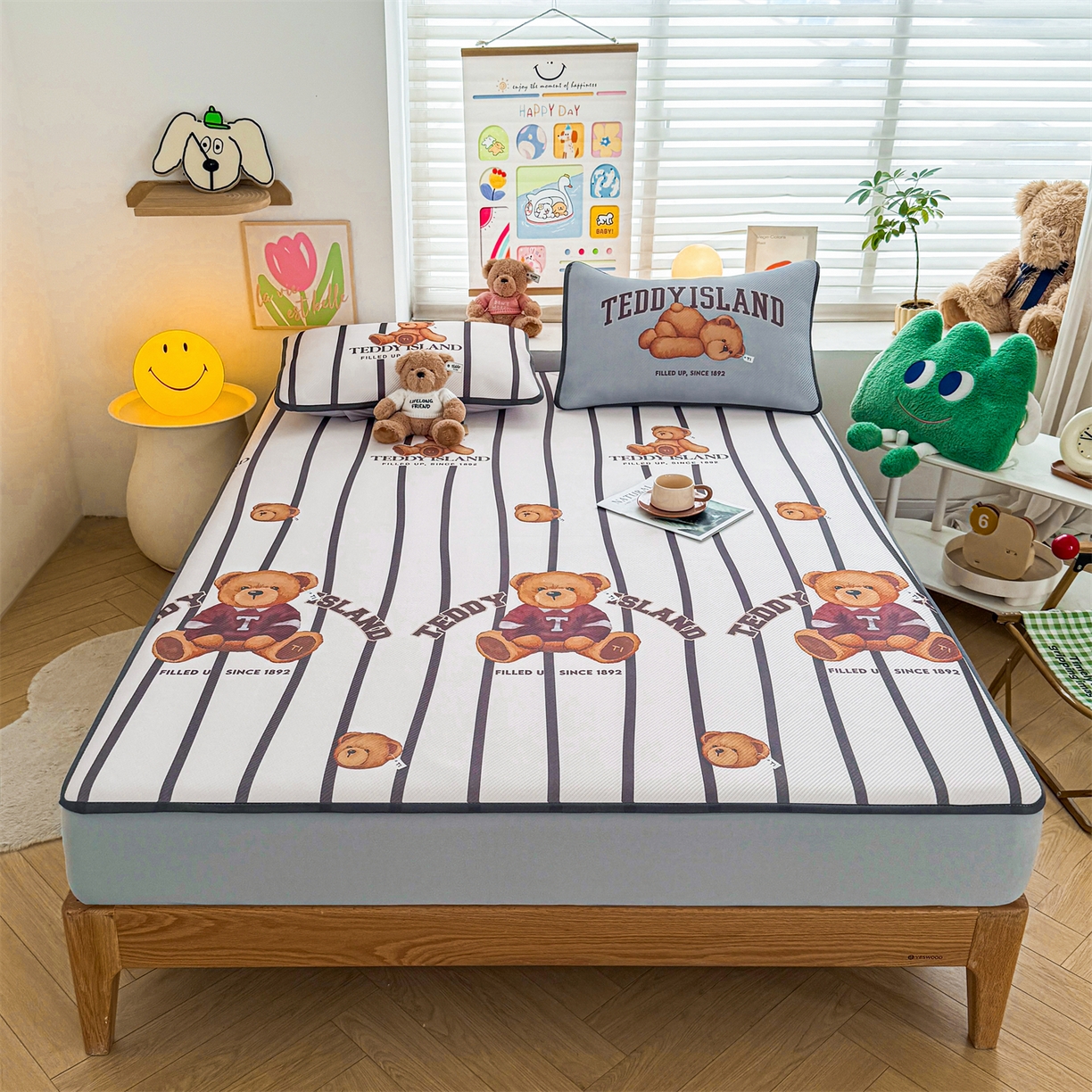 91家纺网 家纺一手货源 找家纺 慕木家纺 2026春夏新款泰迪冰丝席系列凉席席子空调软席平席和床笠 泰迪线条 床笠款