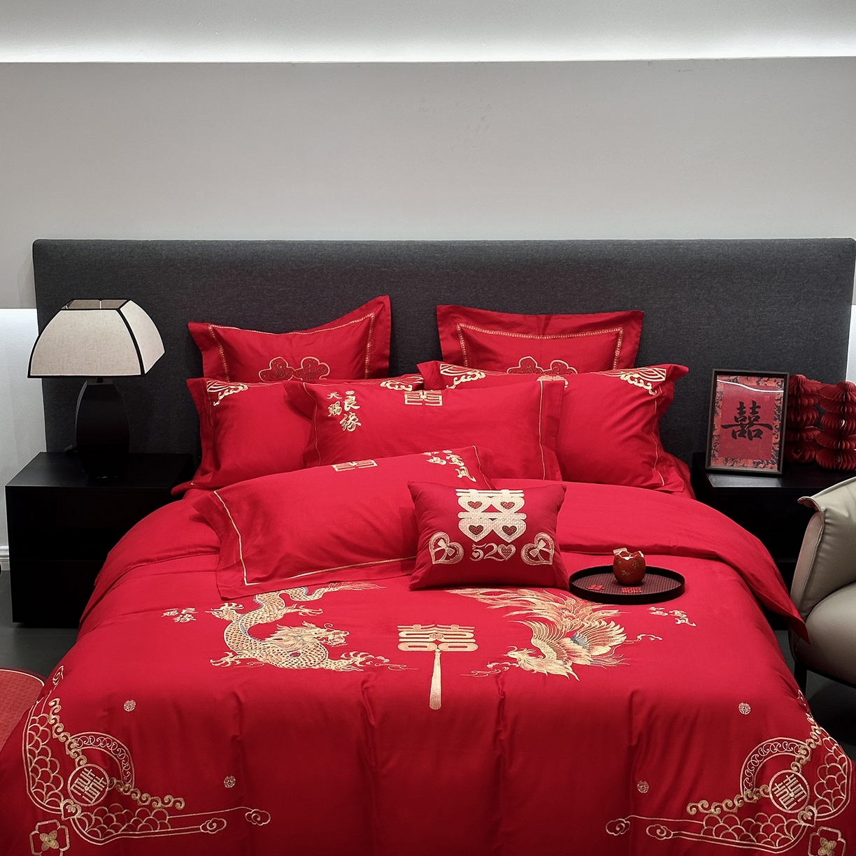91家纺网 家纺一手货源 找家纺 JUICY 橘滋家纺 2026新款全棉大红刺绣婚庆实惠款四件套多件套 龙凤喜事