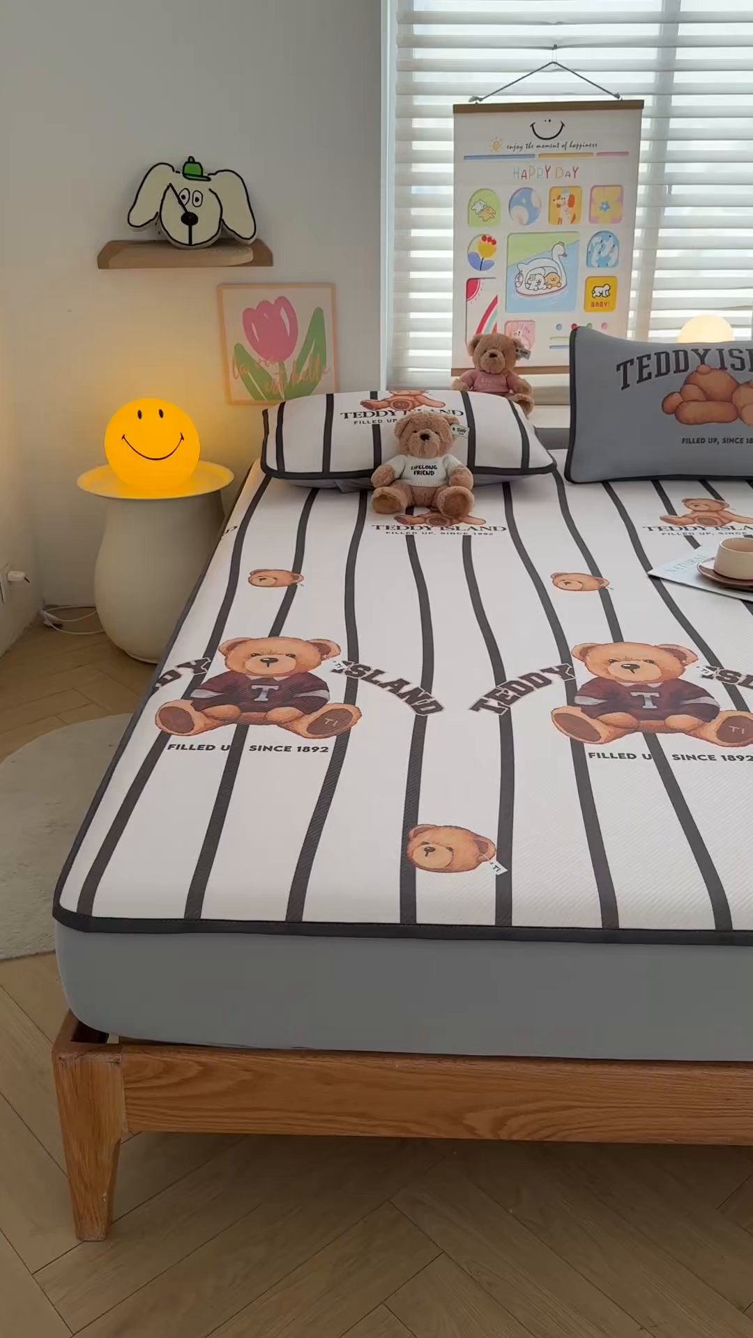 91家纺网 家纺一手货源 找家纺 慕木家纺 2026春夏新款泰迪冰丝席系列凉席席子空调软席平席和床笠 泰迪线条 床笠款