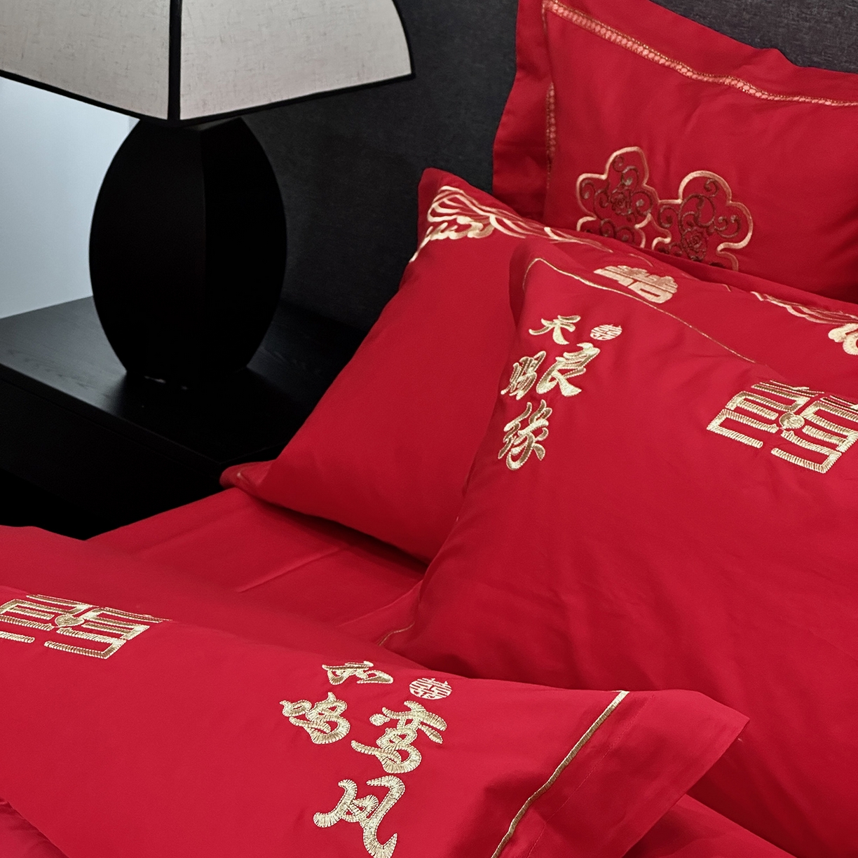 91家纺网 家纺一手货源 找家纺 JUICY 橘滋家纺 2026新款全棉大红刺绣婚庆实惠款四件套多件套 龙凤喜事