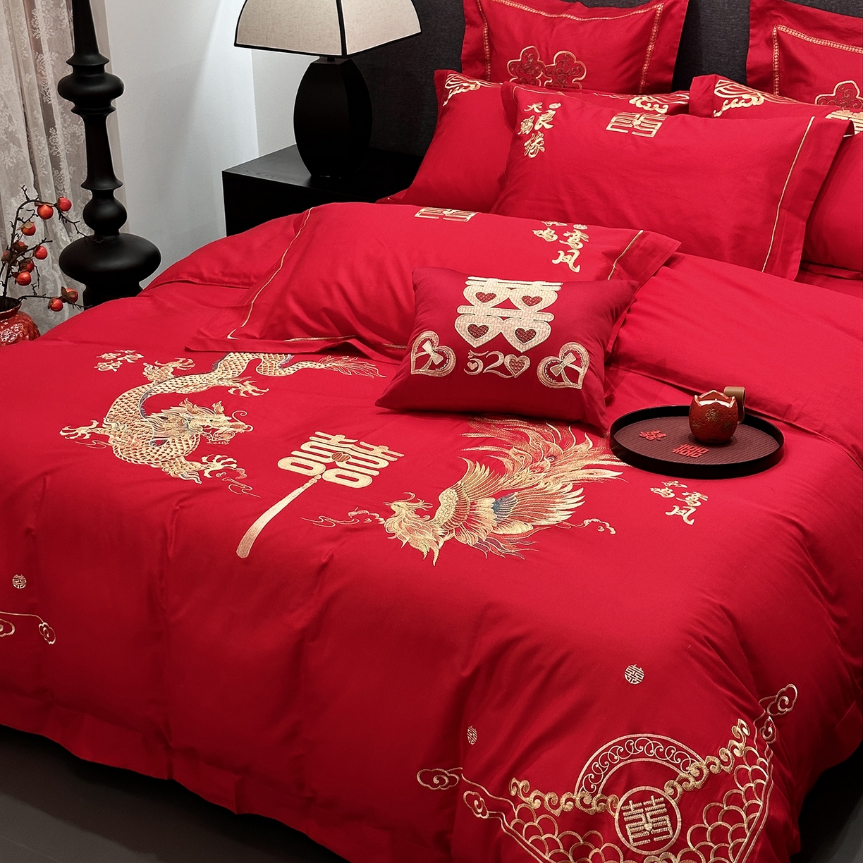 91家纺网 家纺一手货源 找家纺 JUICY 橘滋家纺 2026新款全棉大红刺绣婚庆实惠款四件套多件套 龙凤喜事