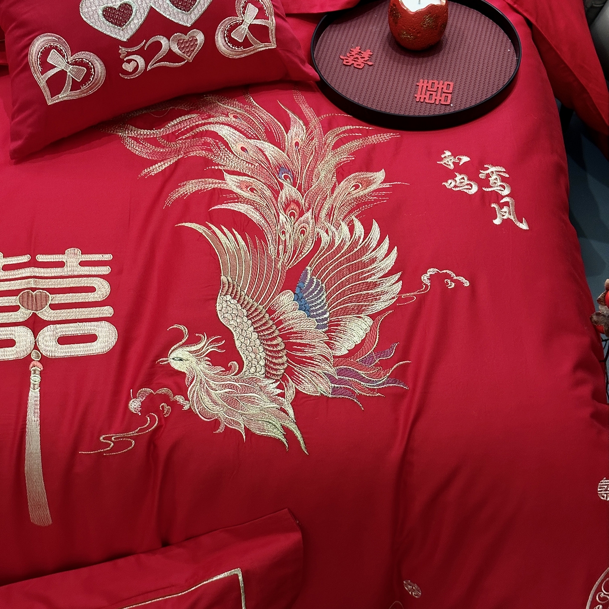 91家纺网 家纺一手货源 找家纺 JUICY 橘滋家纺 2026新款全棉大红刺绣婚庆实惠款四件套多件套 龙凤喜事