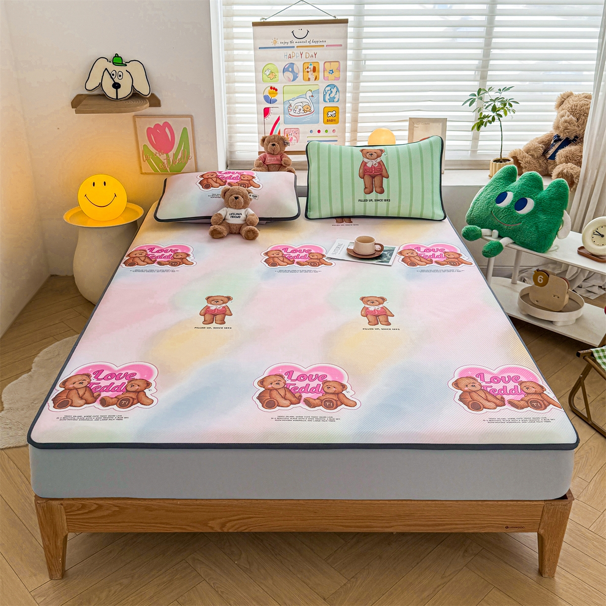 91家纺网 家纺一手货源 找家纺 慕木家纺 2026春夏新款泰迪冰丝席系列凉席席子空调软席平席和床笠 泰迪炫彩 床笠款