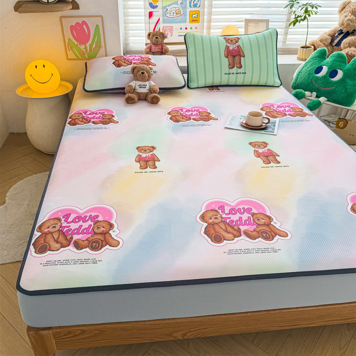 91家纺网 家纺一手货源 找家纺 慕木家纺 2026春夏新款泰迪冰丝席系列凉席席子空调软席平席和床笠 泰迪炫彩 床笠款