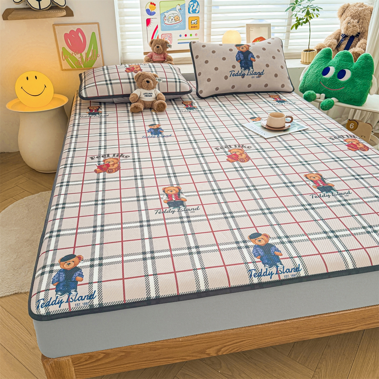 91家纺网 家纺一手货源 找家纺 慕木家纺 2026春夏新款泰迪冰丝席系列凉席席子空调软席平席和床笠 泰迪英伦 床笠款