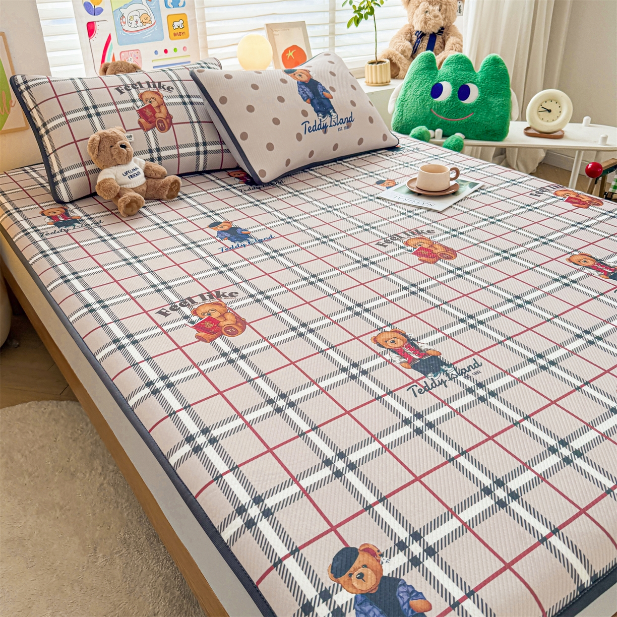 91家纺网 家纺一手货源 找家纺 慕木家纺 2026春夏新款泰迪冰丝席系列凉席席子空调软席平席和床笠 泰迪英伦 床笠款