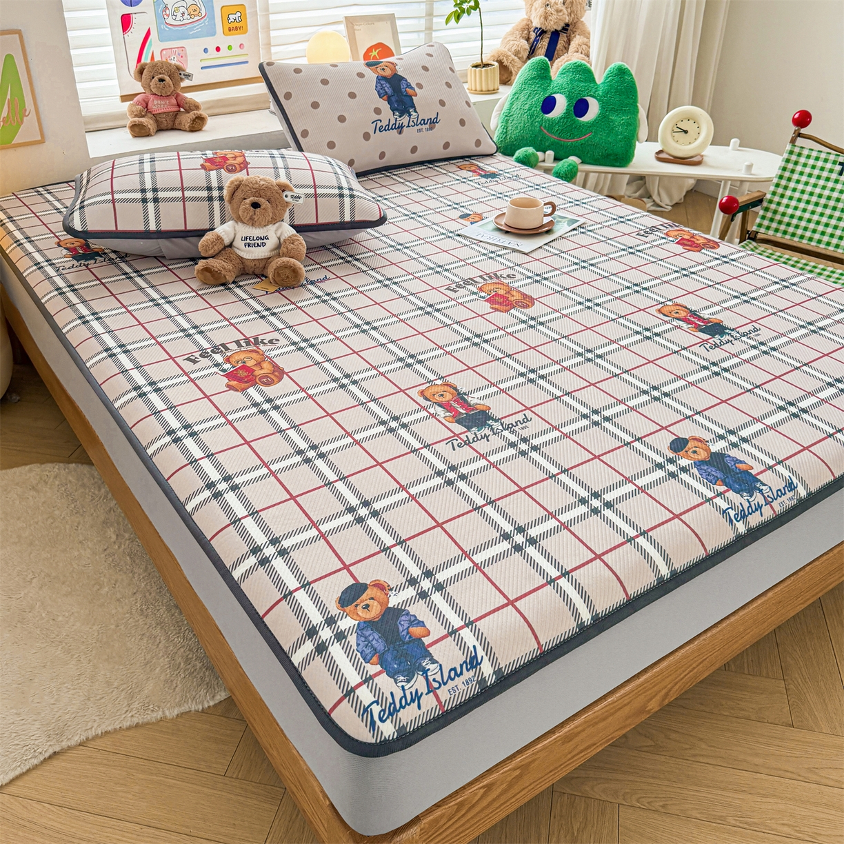 91家纺网 家纺一手货源 找家纺 慕木家纺 2026春夏新款泰迪冰丝席系列凉席席子空调软席平席和床笠 泰迪英伦 床笠款