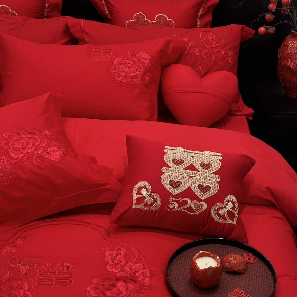 91家纺网 家纺一手货源 找家纺 JUICY 橘滋家纺 2026新款全棉大红刺绣婚庆实惠款四件套多件套 喜事如意