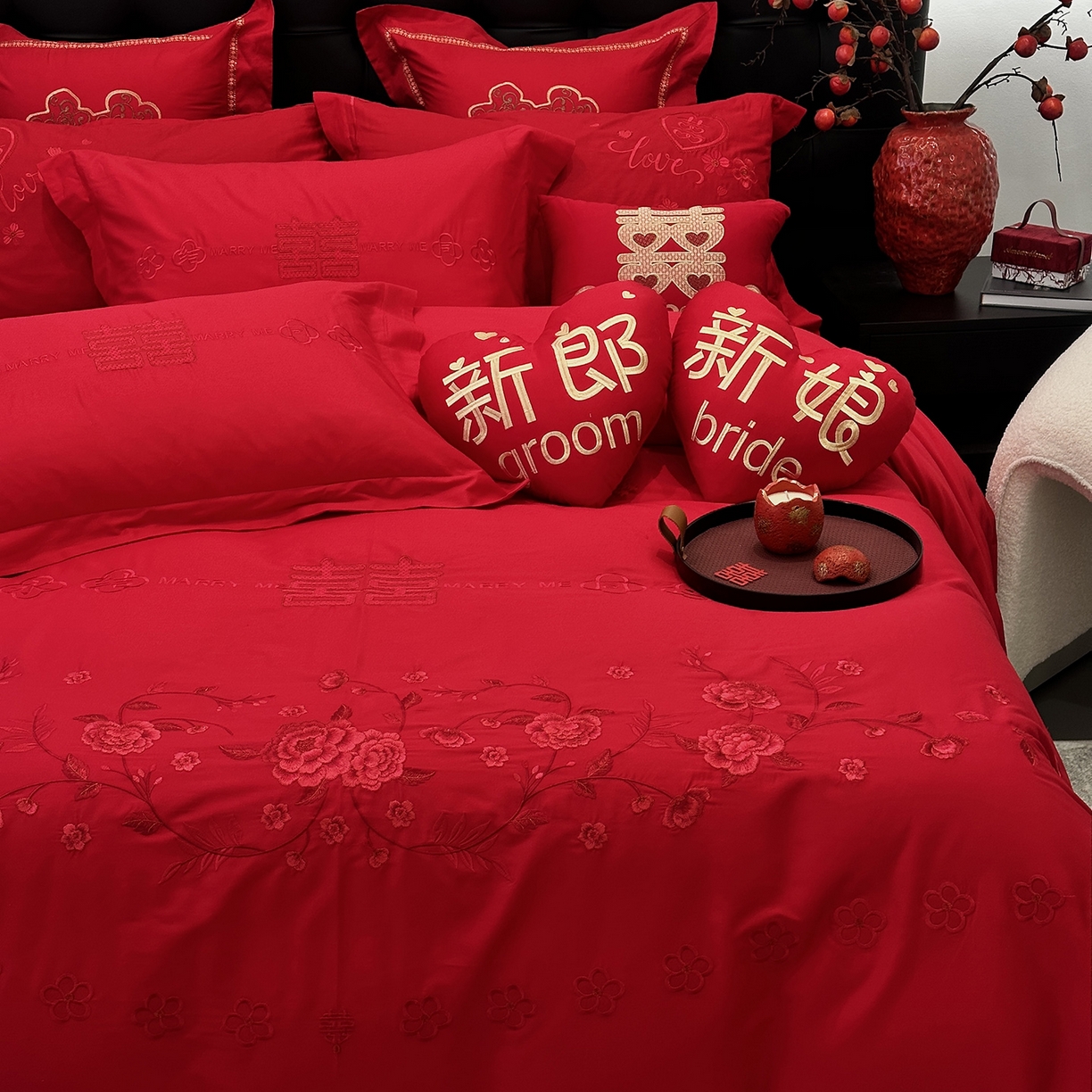 91家纺网 家纺一手货源 找家纺 JUICY 橘滋家纺 2026新款全棉大红刺绣婚庆实惠款四件套多件套 喜悦锦簇-红