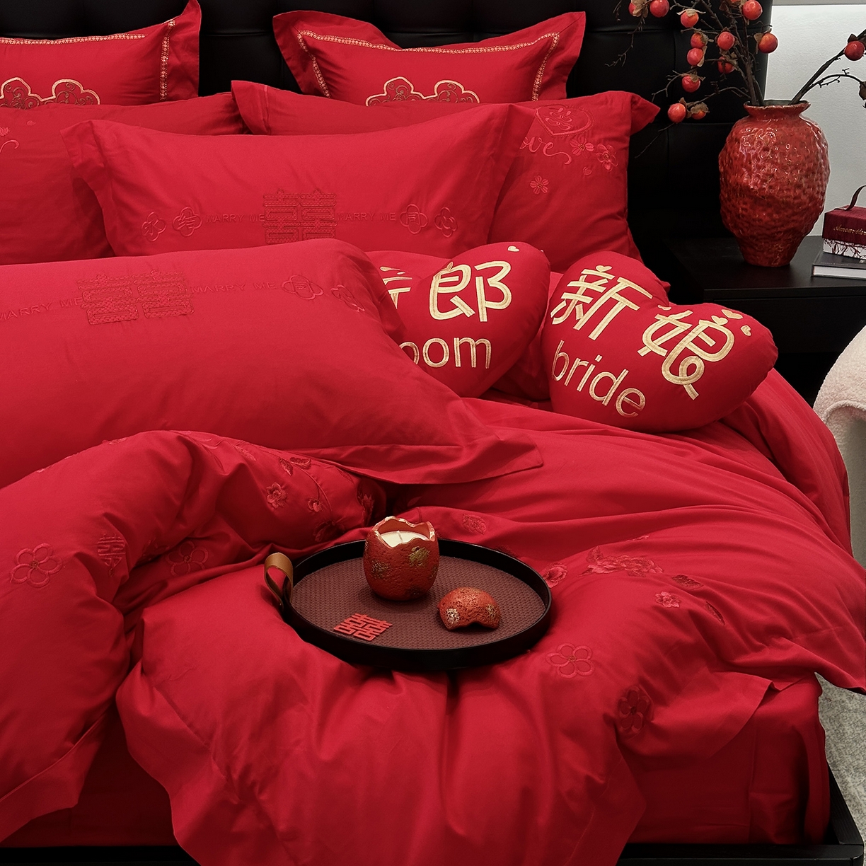 91家纺网 家纺一手货源 找家纺 JUICY 橘滋家纺 2026新款全棉大红刺绣婚庆实惠款四件套多件套 喜悦锦簇-红