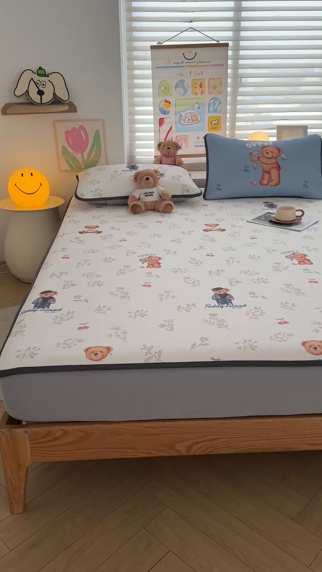 91家纺网 家纺一手货源 找家纺 慕木家纺 2026春夏新款泰迪冰丝席系列凉席席子空调软席平席和床笠 泰迪樱桃 床笠款