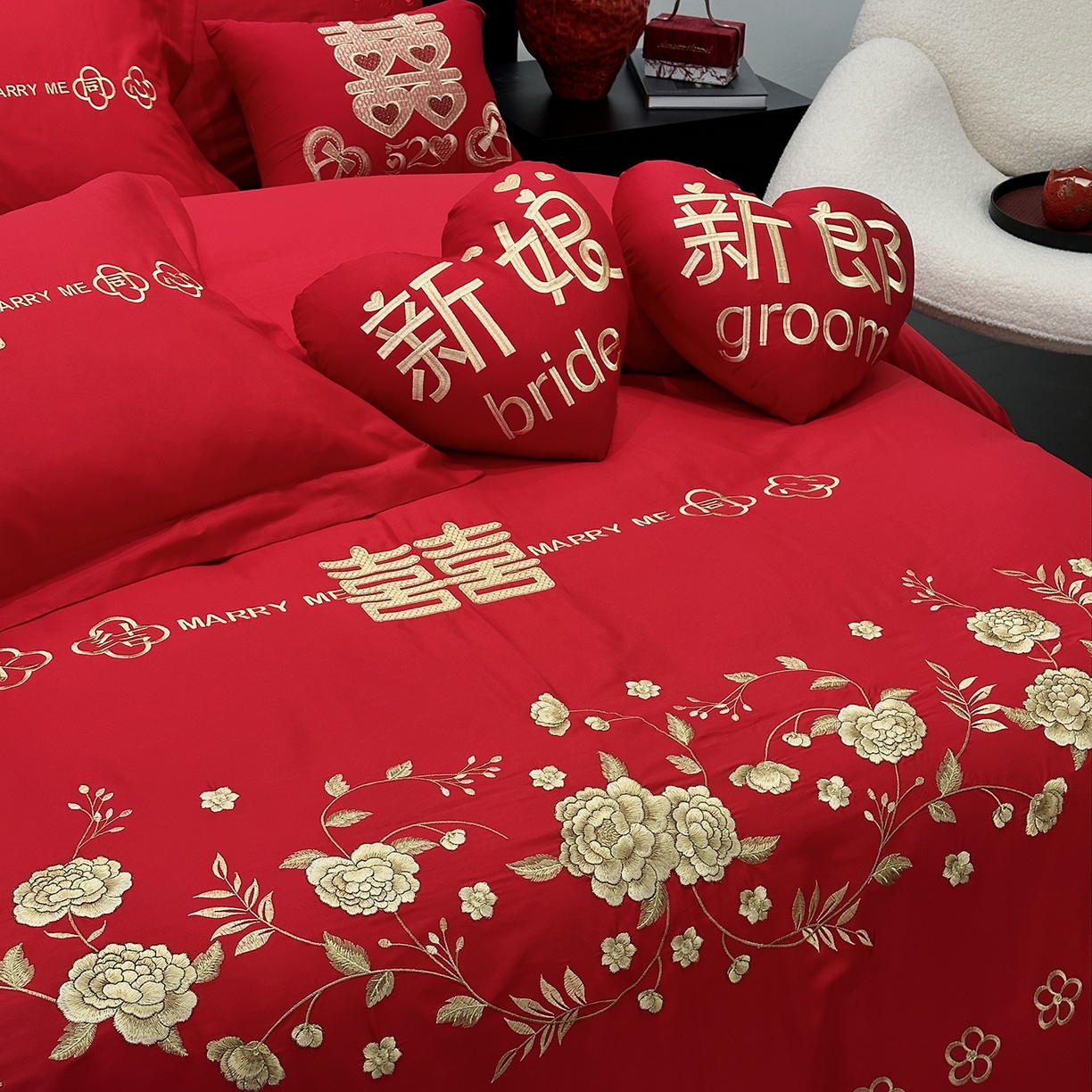 91家纺网 家纺一手货源 找家纺 JUICY 橘滋家纺 2026新款全棉大红刺绣婚庆实惠款四件套多件套 喜悦锦簇-金