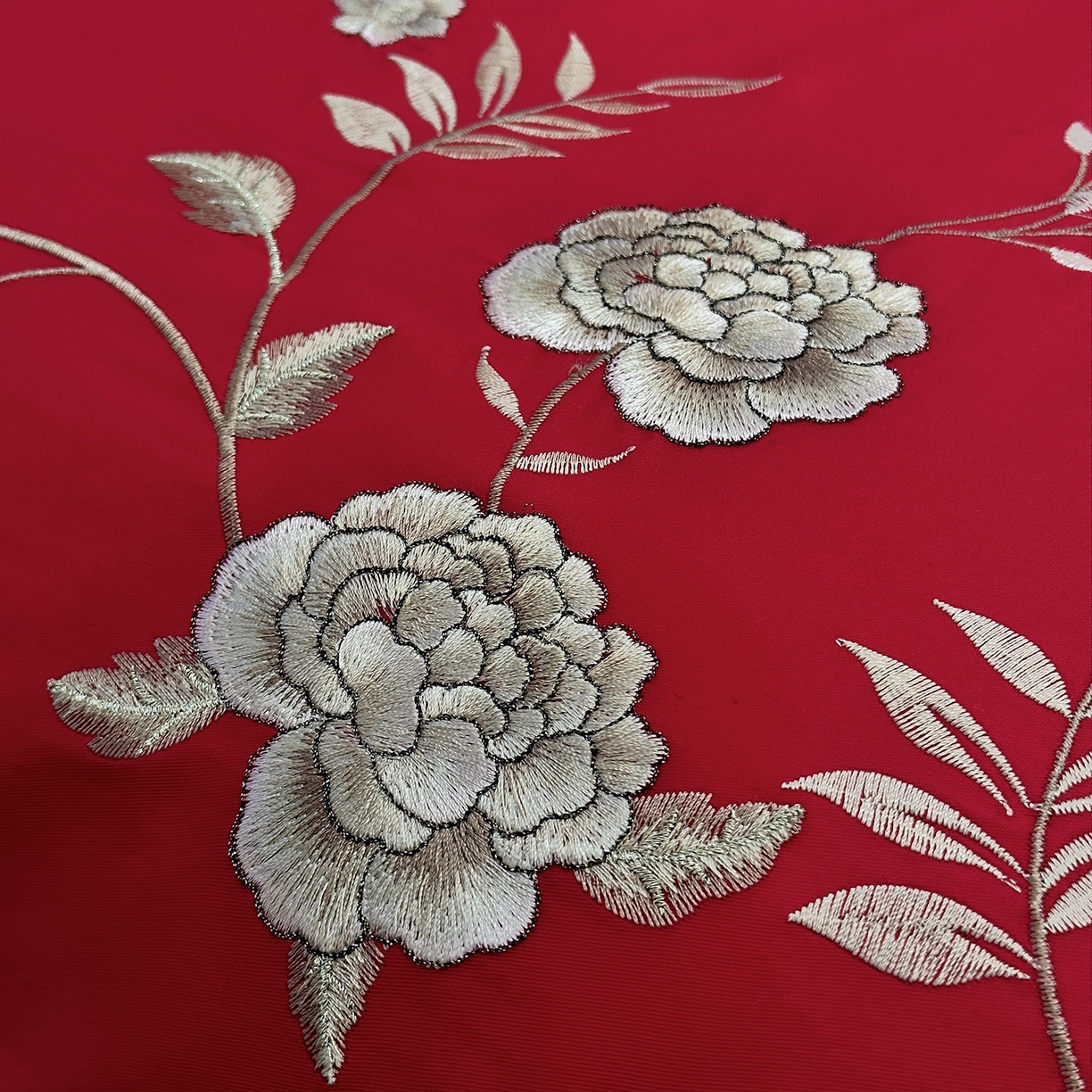 91家纺网 家纺一手货源 找家纺 JUICY 橘滋家纺 2026新款全棉大红刺绣婚庆实惠款四件套多件套 喜悦锦簇-金