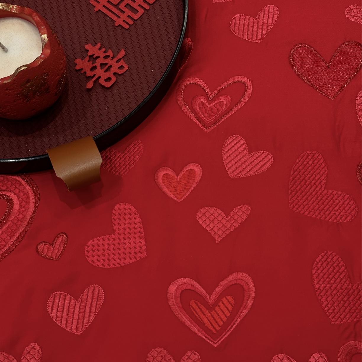 91家纺网 家纺一手货源 找家纺 JUICY 橘滋家纺 2026新款全棉大红刺绣婚庆实惠款四件套多件套 心心相印-红