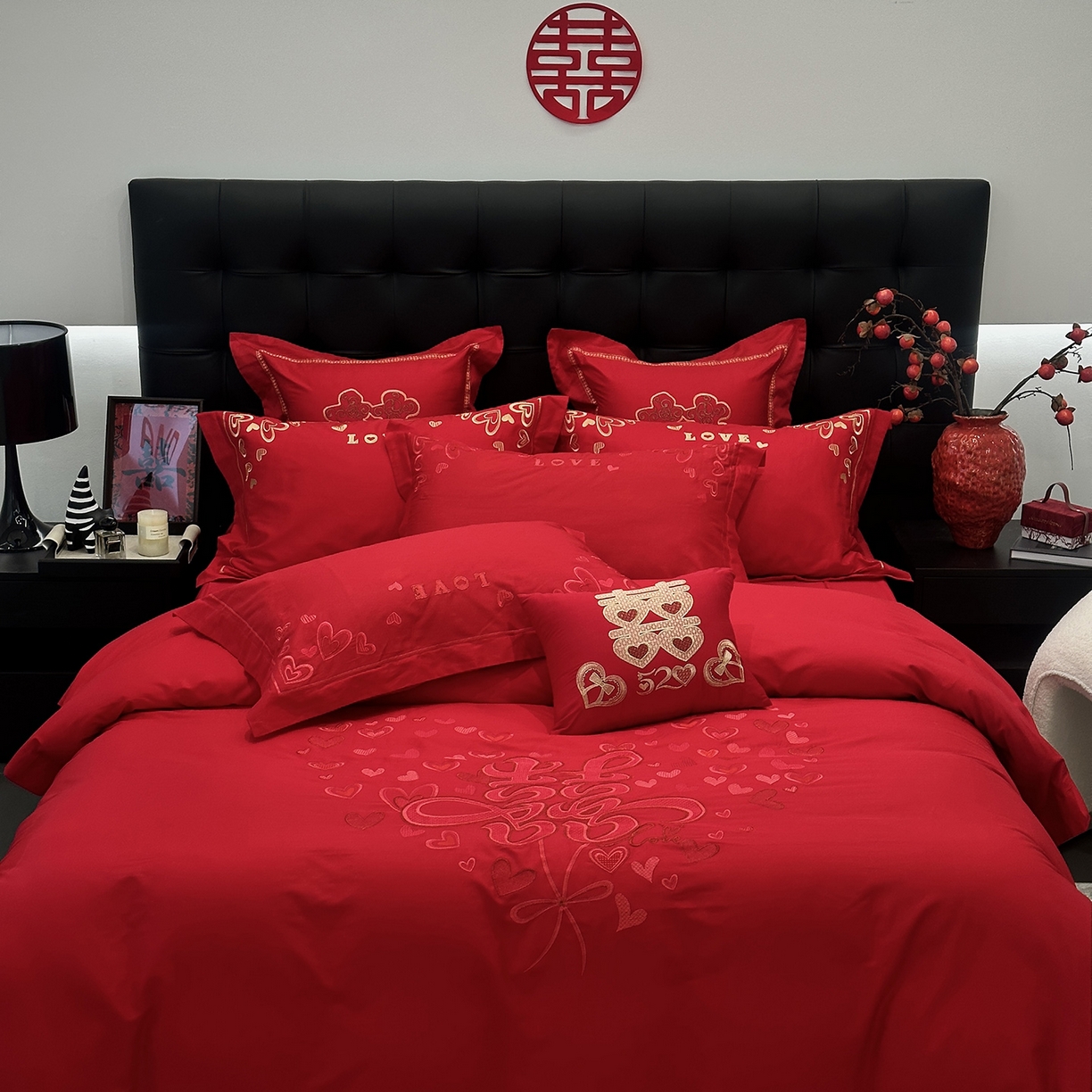 91家纺网 家纺一手货源 找家纺 JUICY 橘滋家纺 2026新款全棉大红刺绣婚庆实惠款四件套多件套 心心相印-红
