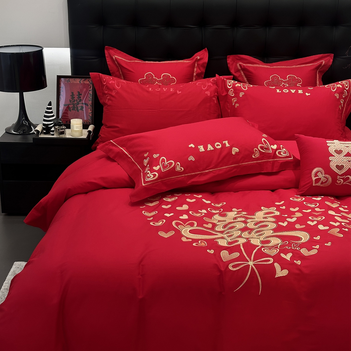 91家纺网 家纺一手货源 找家纺 JUICY 橘滋家纺 2026新款全棉大红刺绣婚庆实惠款四件套多件套 心心相印-金