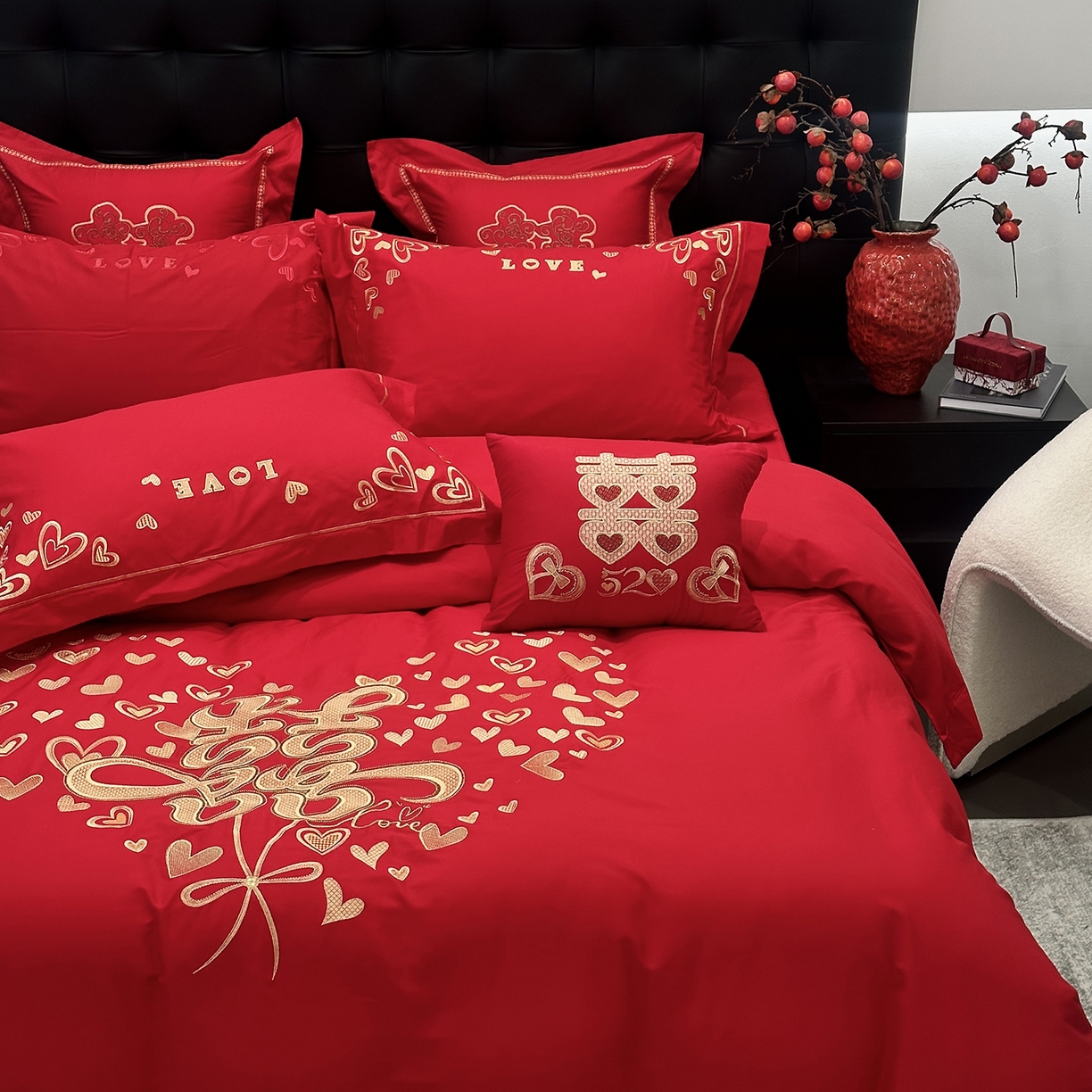 91家纺网 家纺一手货源 找家纺 JUICY 橘滋家纺 2026新款全棉大红刺绣婚庆实惠款四件套多件套 心心相印-金