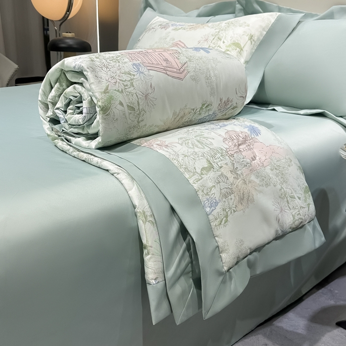 91家纺网 家纺一手货源 找家纺 爱彼家纺 2026夏季热门数码冰丝水墨画风单夏被凉感冰丝夏被四件套 夏被-山水画绿