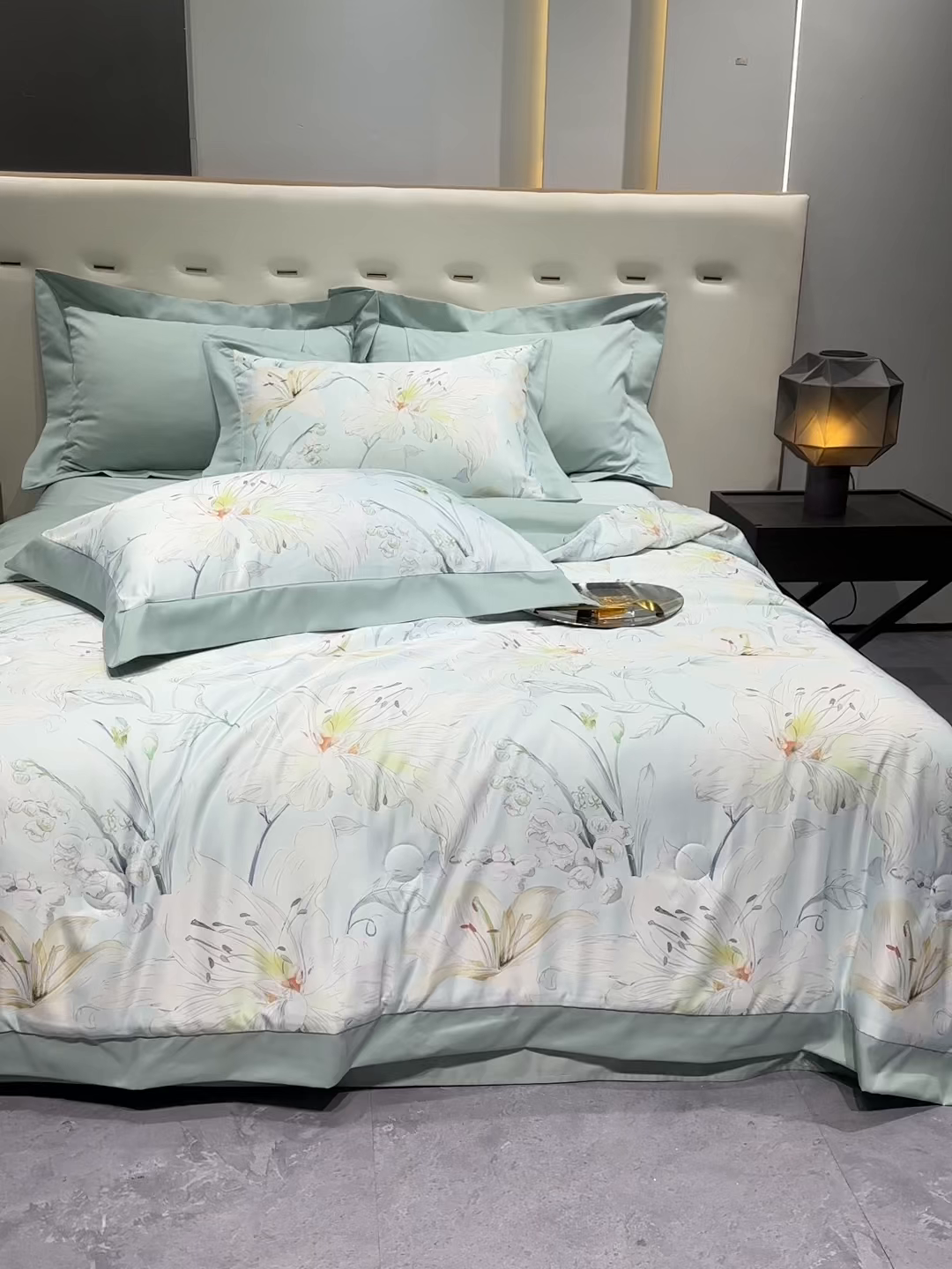 91家纺网 家纺一手货源 找家纺 爱彼家纺 2026夏季热门数码冰丝水墨画风单夏被凉感冰丝夏被四件套 夏被-初夏