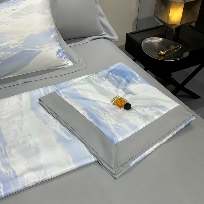 91家纺网 家纺一手货源 找家纺 爱彼家纺 2026夏季热门数码冰丝水墨画风单夏被凉感冰丝夏被四件套 夏被-紫云蓝