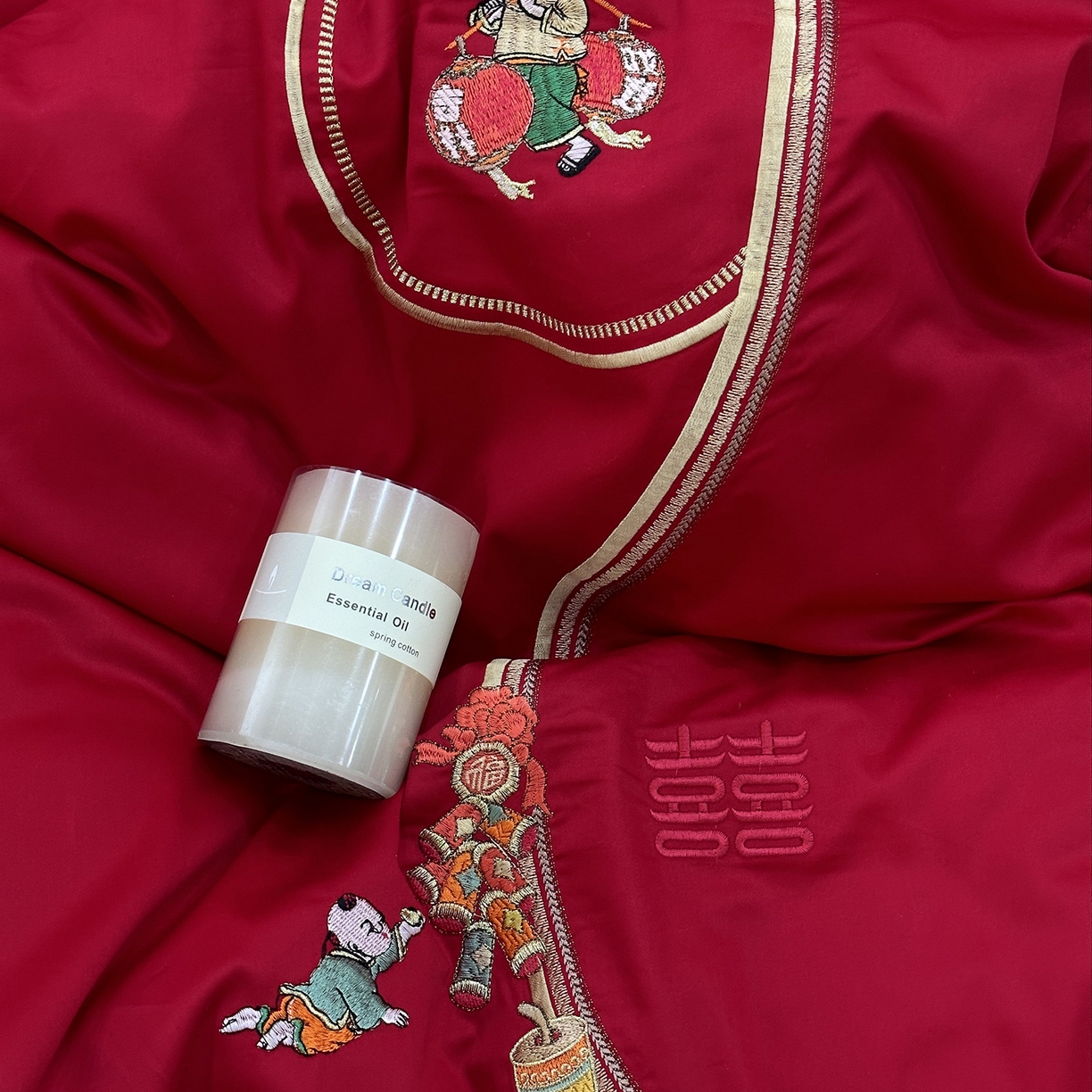 91家纺网 家纺一手货源 找家纺 JUICY 橘滋家纺 2026新款全棉提花高端婚庆刺绣传臻系列四件套多件套 百子嬉春